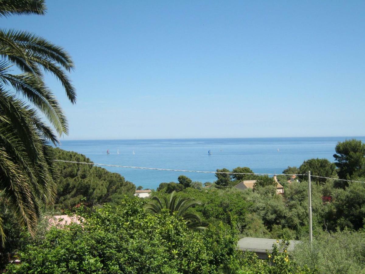 Green Villa Sand Beach Center Close Sea Veiw Cefalu Exterior photo